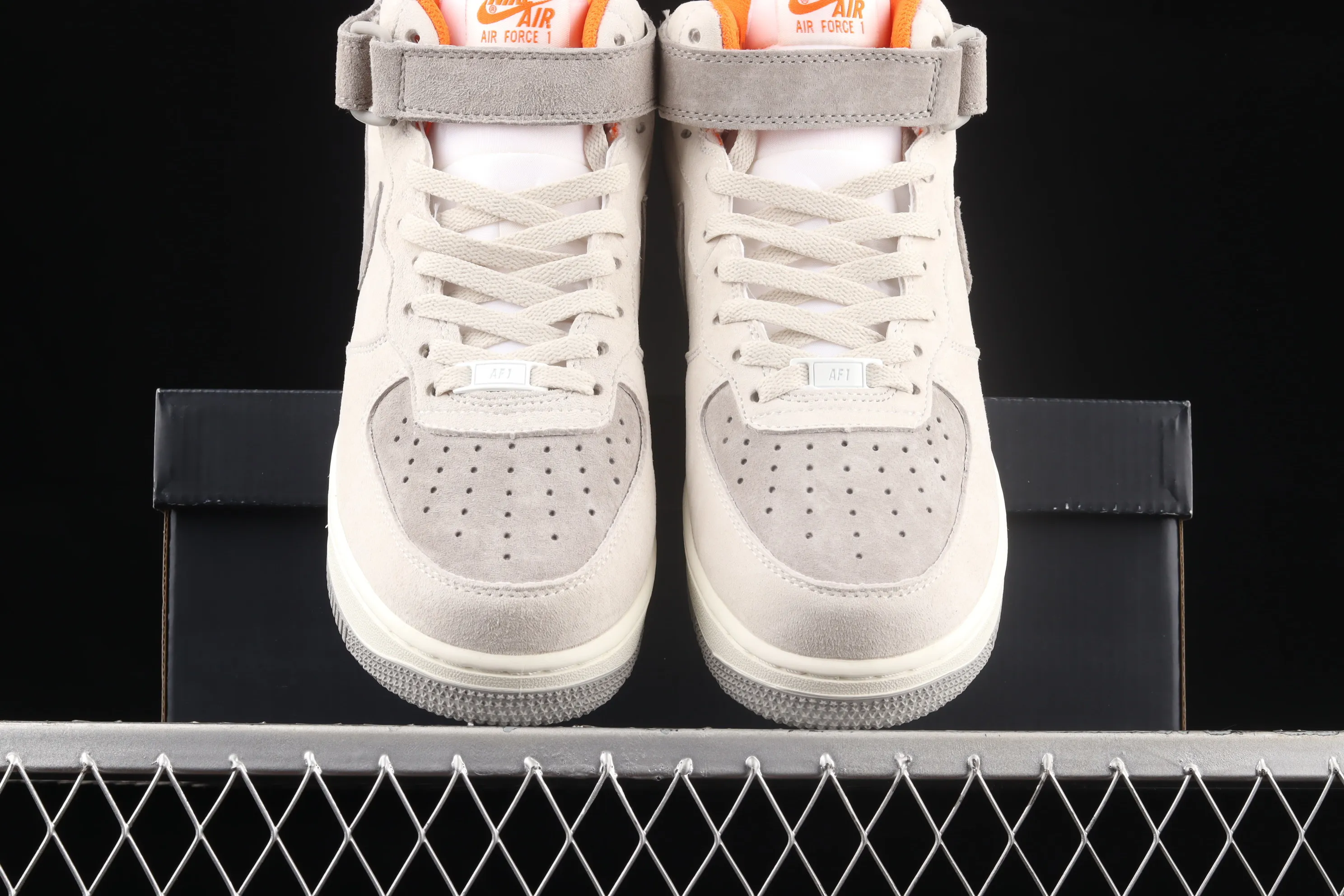 All categories Nk Air Force 1 Air Force series Nk Air Force 1 Mid Air Force mid-top Nk Air Force 1'07 Mid gray orange suede Air Force One mid-top casual sneakers CQ5059-105